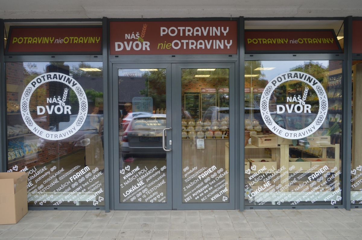 SENEC - Potraviny nie Otraviny - Náš dvor